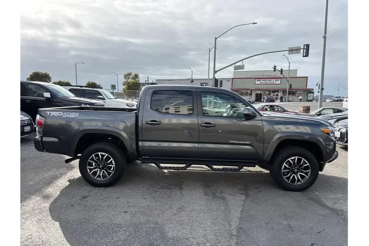 $39388 : Toyota Tacoma 2023 4x4 TRD P image 7