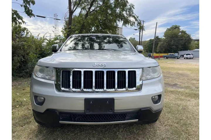 $7995 : 2012 Grand Cherokee Limited image 4