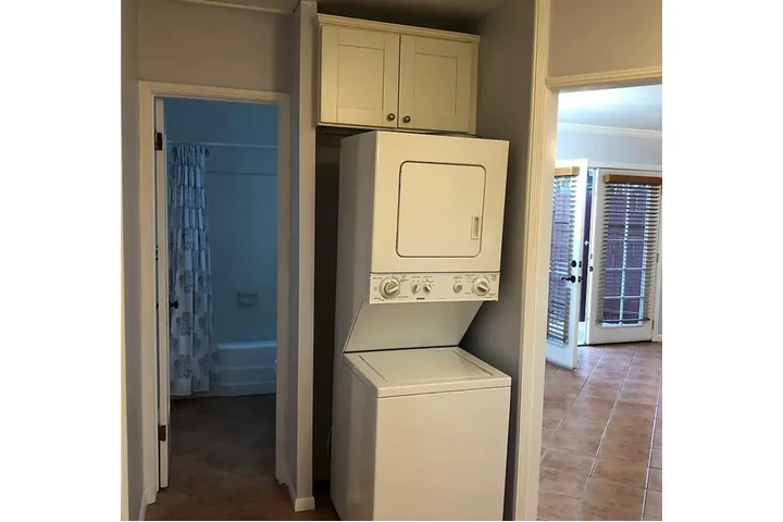 $800 : Cerca de tiendas Santa Clara image 3