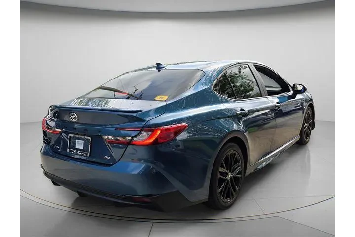 $29982 : Toyota Camry 2025 SE 4dr Sed image 6