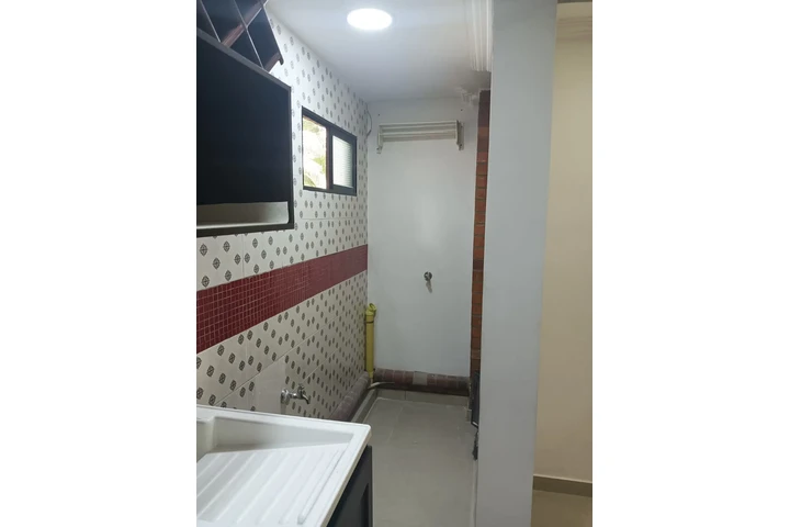 $1000000 : Alquilo aparta estudio ubicado image 4