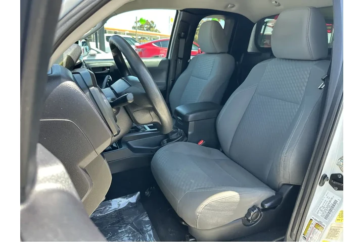 $22990 : 2020 Tacoma 2WD SR image 9