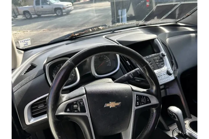 2013 Equinox LT image 6