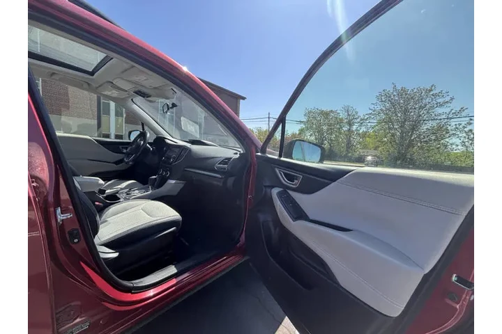 $13999 : 2021 Forester Premium image 8