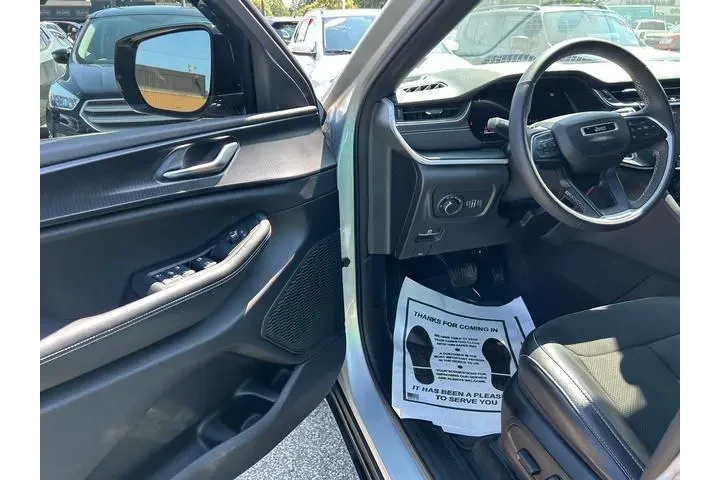 $35994 : Jeep Grand Cherokee 2023 4x4 image 9