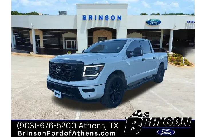 $34591 : Nissan Titan 2023 4x4 SV 4dr image 1