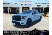 Nissan Titan 2023 4x4 SV 4dr en Dallas