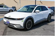 $28998 : Hyundai IONIQ 5 2023 AWD Lim thumbnail
