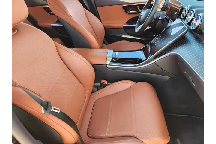 $29990 : Mercedes-Benz C-Class 2022 C image 9