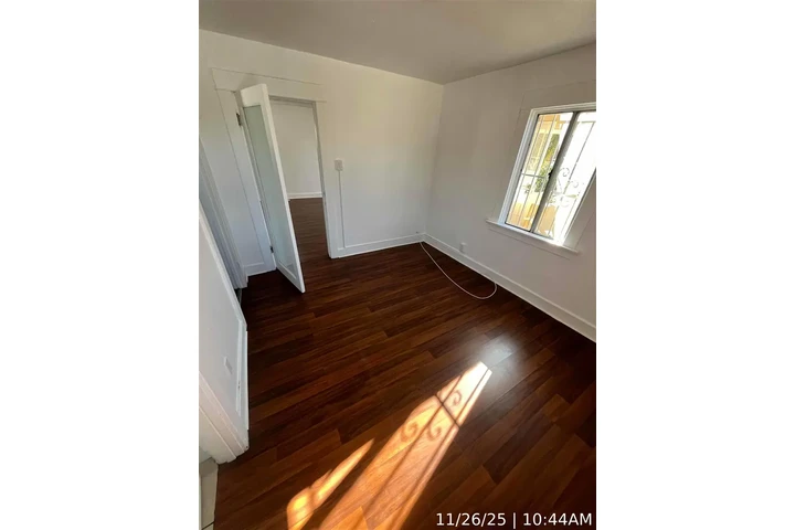 $1300 : Pollo Properties LLC W 59th image 3