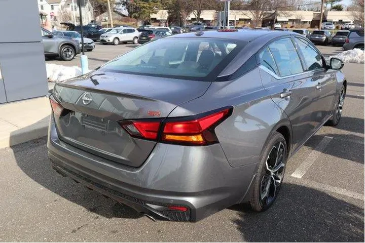 $21115 : Nissan Altima 2025 2.5 SR 4d image 6