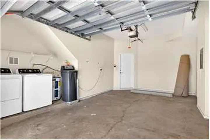 $2200 : Rental property with 2 bedro image 5