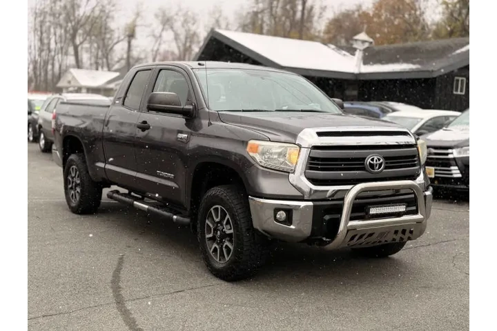 $14995 : 2014 Tundra SR5 image 5