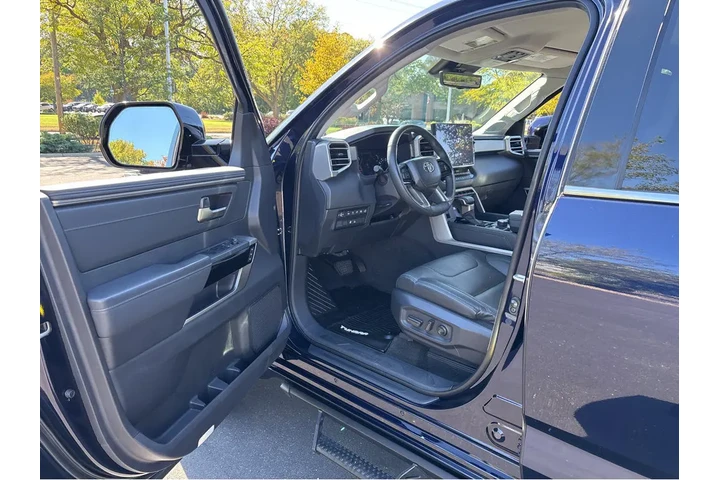 $45998 : 2023 Tundra Limited CrewMax image 2