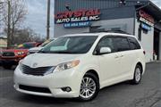 $22095 : 2017 Sienna XLE 8-Passenger thumbnail