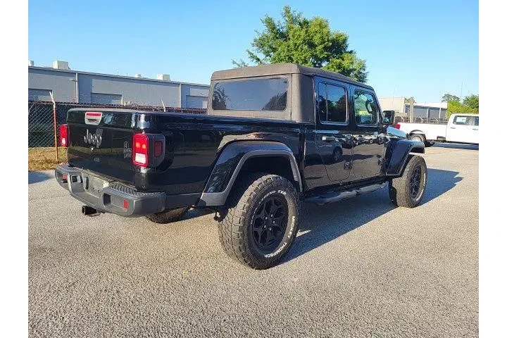 $29498 : Jeep Gladiator 2021 4x4 Free image 2