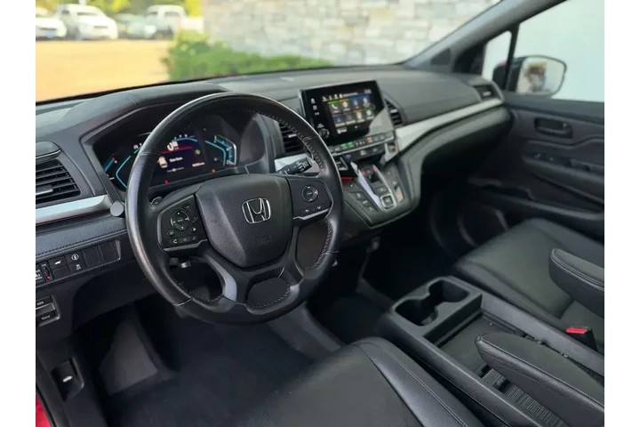 $28396 : Honda Odyssey 2023 Sport 4dr image 10