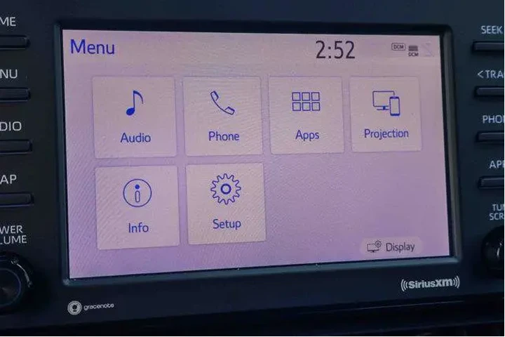 $25500 : Toyota RAV4 2022 AWD XLE 4dr image 4