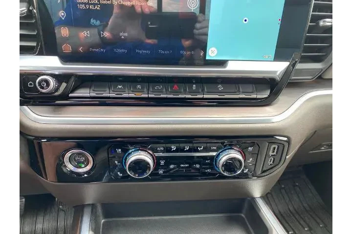 $39998 : GMC Sierra 1500 2022 4x4 SLT image 8