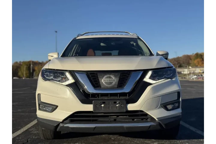 $9999 : 2017 Rogue SL image 3