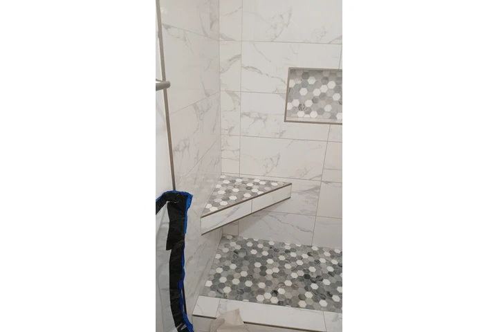 Bathrooms remodel image 3