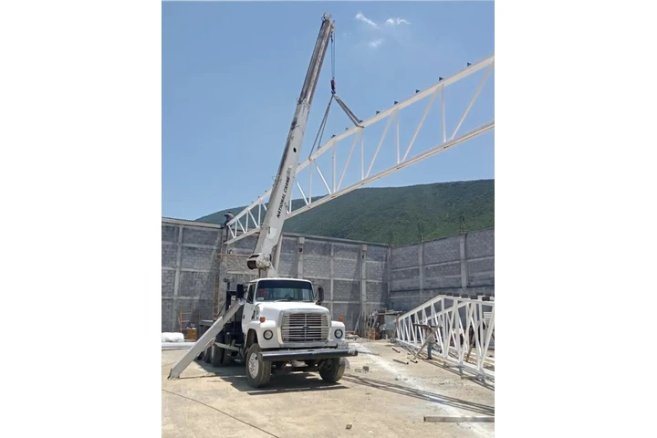 Maquinara y maniobras construc image 2