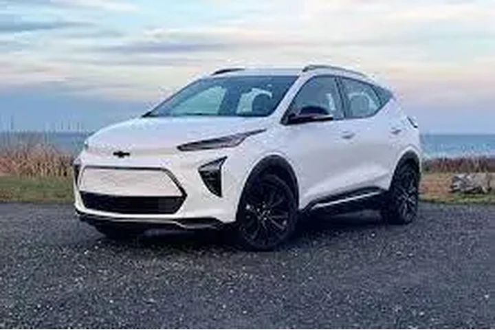 $25485 : Chevrolet Bolt EUV 2023 Prem image 1