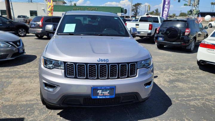 $14995 : 2017 Grand Cherokee Laredo image 2