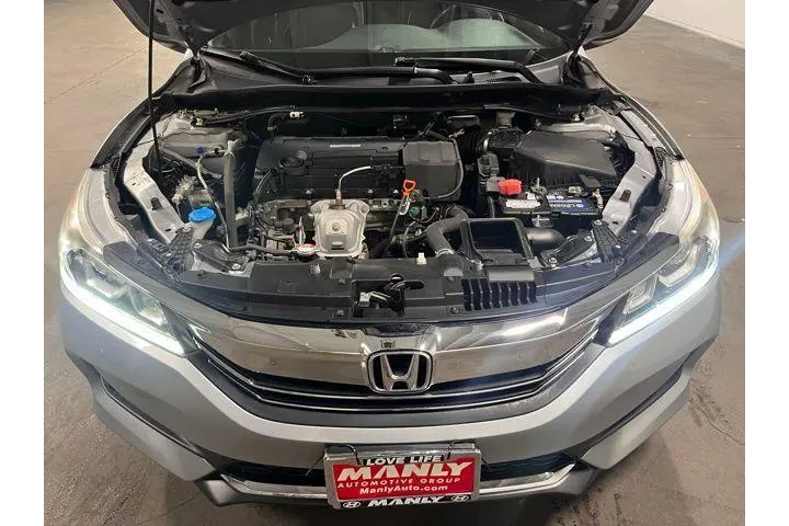 $18930 : Honda Accord 2017 Sport 4dr image 9