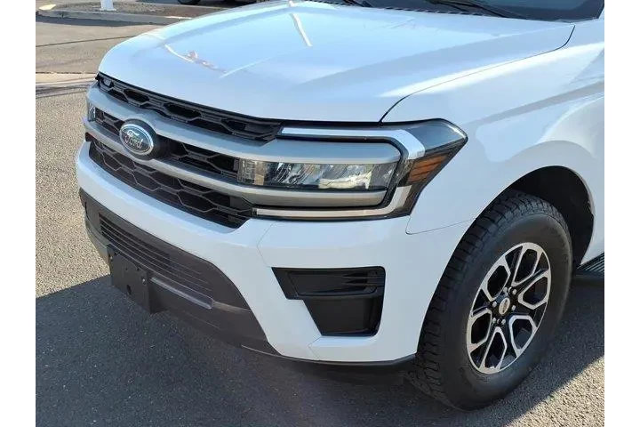 $39999 : Ford Expedition 2024 4x4 XLT image 8