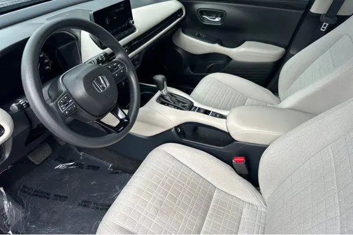 $22900 : Honda HR-V 2023 LX 4dr Cross image 10