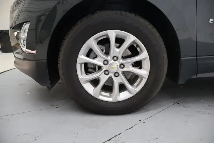 $18557 : Chevrolet Equinox 2020 LS 4d image 10