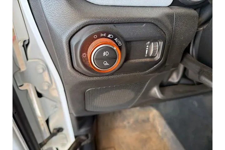 $33100 : Jeep Gladiator 2023 4x4 Over image 8