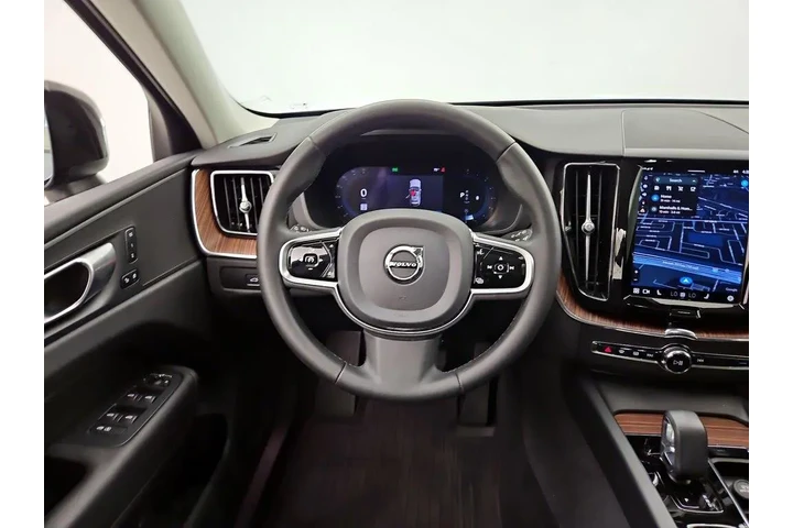 $37998 : Volvo XC60 2024 AWD B5 Plus image 10