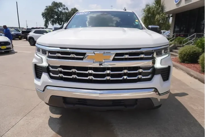 $29988 : Chevrolet Silverado 1500 202 image 2