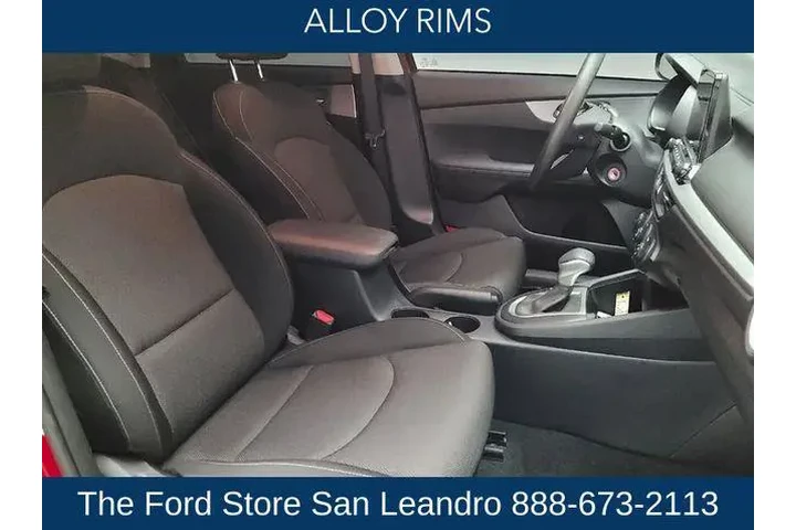 $17750 : Kia Forte 2024 LXS 4dr Sedan image 9