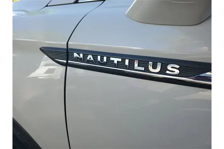 Lincoln Nautilus 2023 Standa image 5