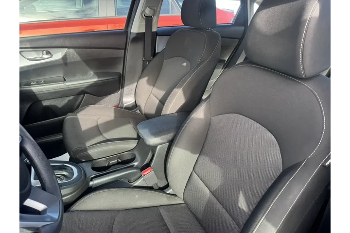 $19999 : Kia Forte 2023 LX 4dr Sedan image 9
