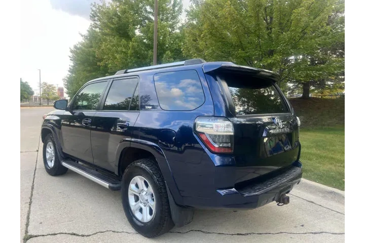 $19991 : 2019 4Runner SR5 Premium image 5