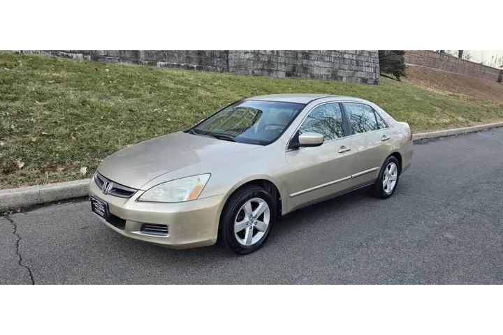 $2895 : 2006 Accord LX image 4