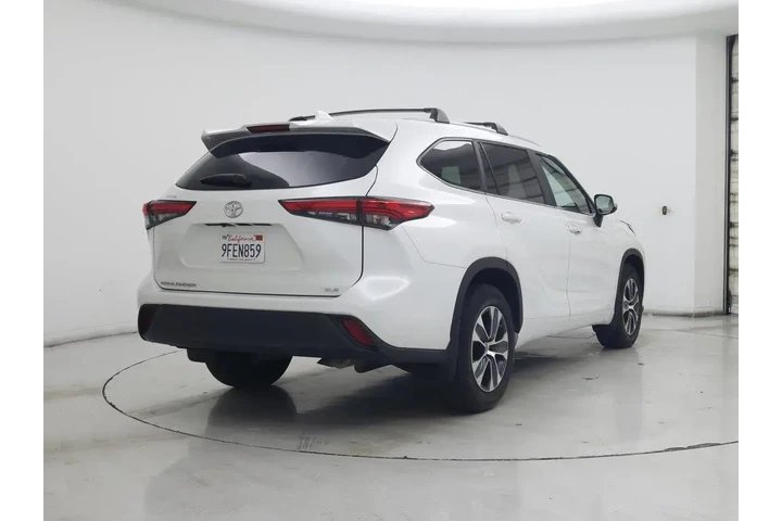 $38998 : Toyota Highlander 2023 XLE 4 image 8