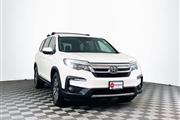 $24844 : PRE-OWNED 2019 HONDA PILOT EX thumbnail