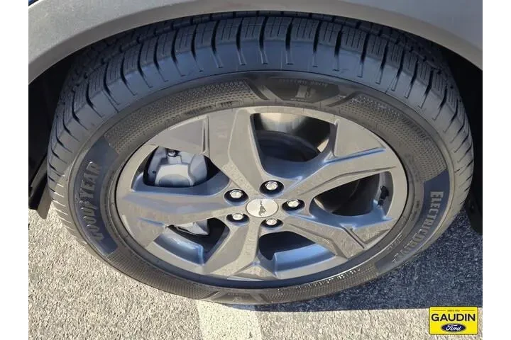 $27900 : Ford Mustang Mach-E 2023 Sel image 10