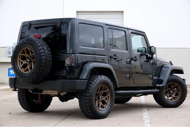 $18490 : 2013 Wrangler Unlimited Rubic image 3