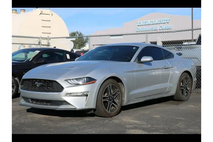 $17802 : Ford Mustang 2019 EcoBoost 2 image 2