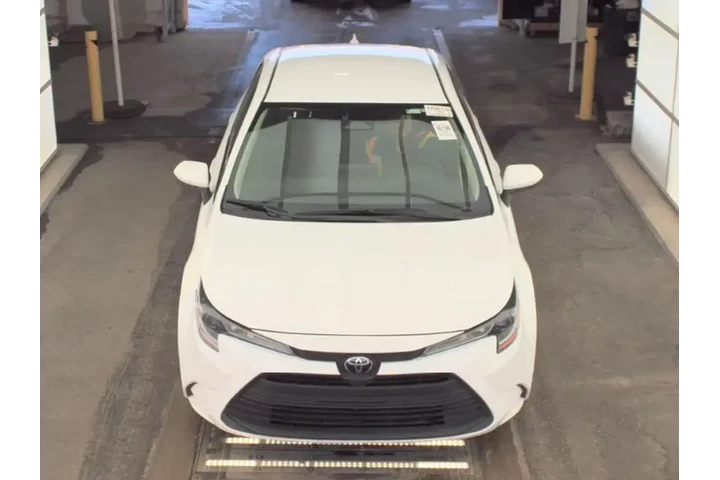 $18993 : Toyota Corolla 2024 LE 4dr S image 2