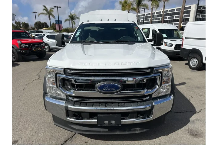$51997 : 2021 Super Duty F-450 DRW XLT image 3
