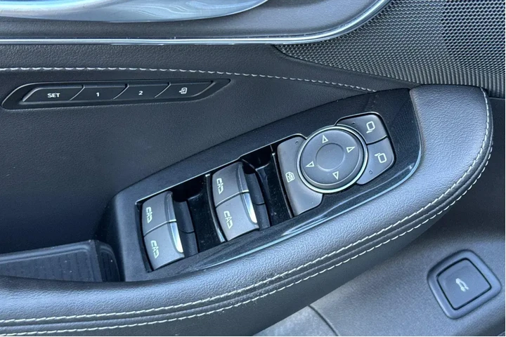 $32000 : Cadillac CT5 2023 Premium Lu image 10