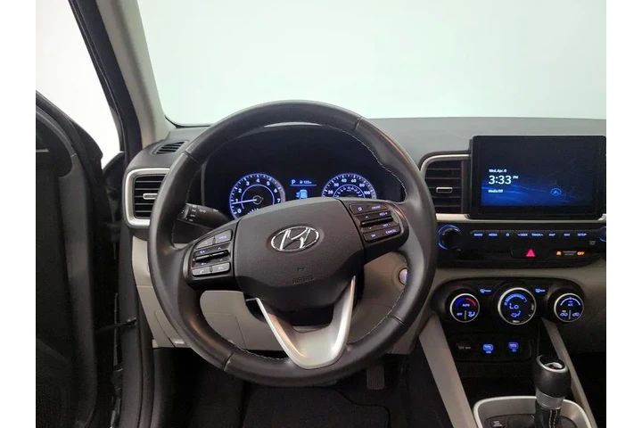 $18998 : Hyundai VENUE 2021 SEL 4dr C image 10