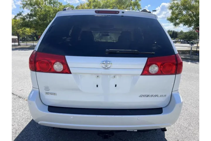$8900 : 2008 Sienna XLE image 7